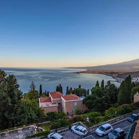 Belvedere House * Taormina