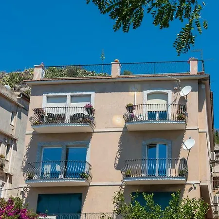 Belvedere House *